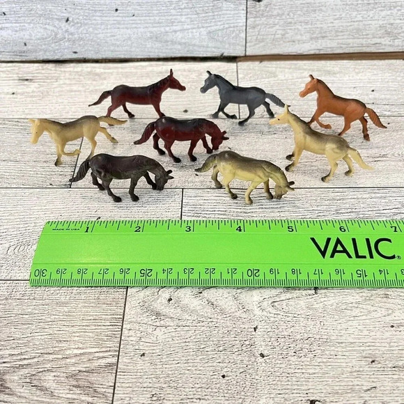 VTG Lot Of 8 Miniature Horse Figurines China Mixed Colors Poses Plastic Lot #2 - Picture 12 of 12